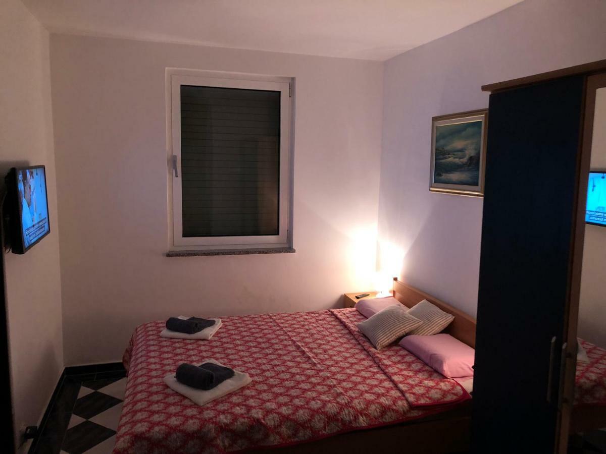 Mundial Apartments Njivice Ngoại thất bức ảnh