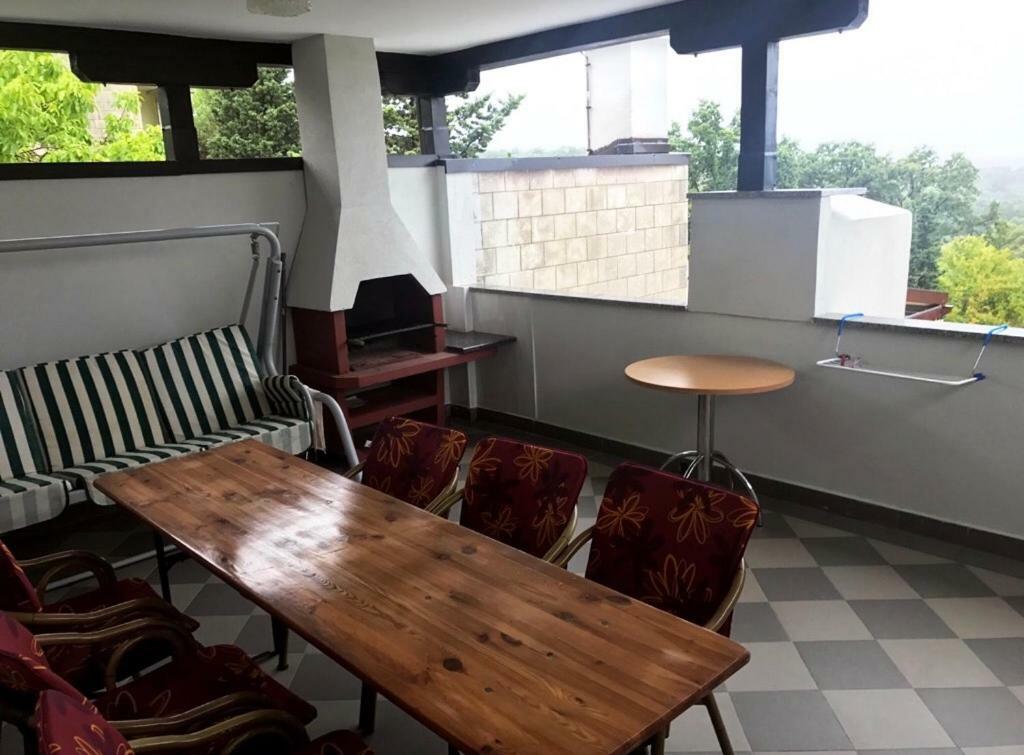 Mundial Apartments Njivice Ngoại thất bức ảnh